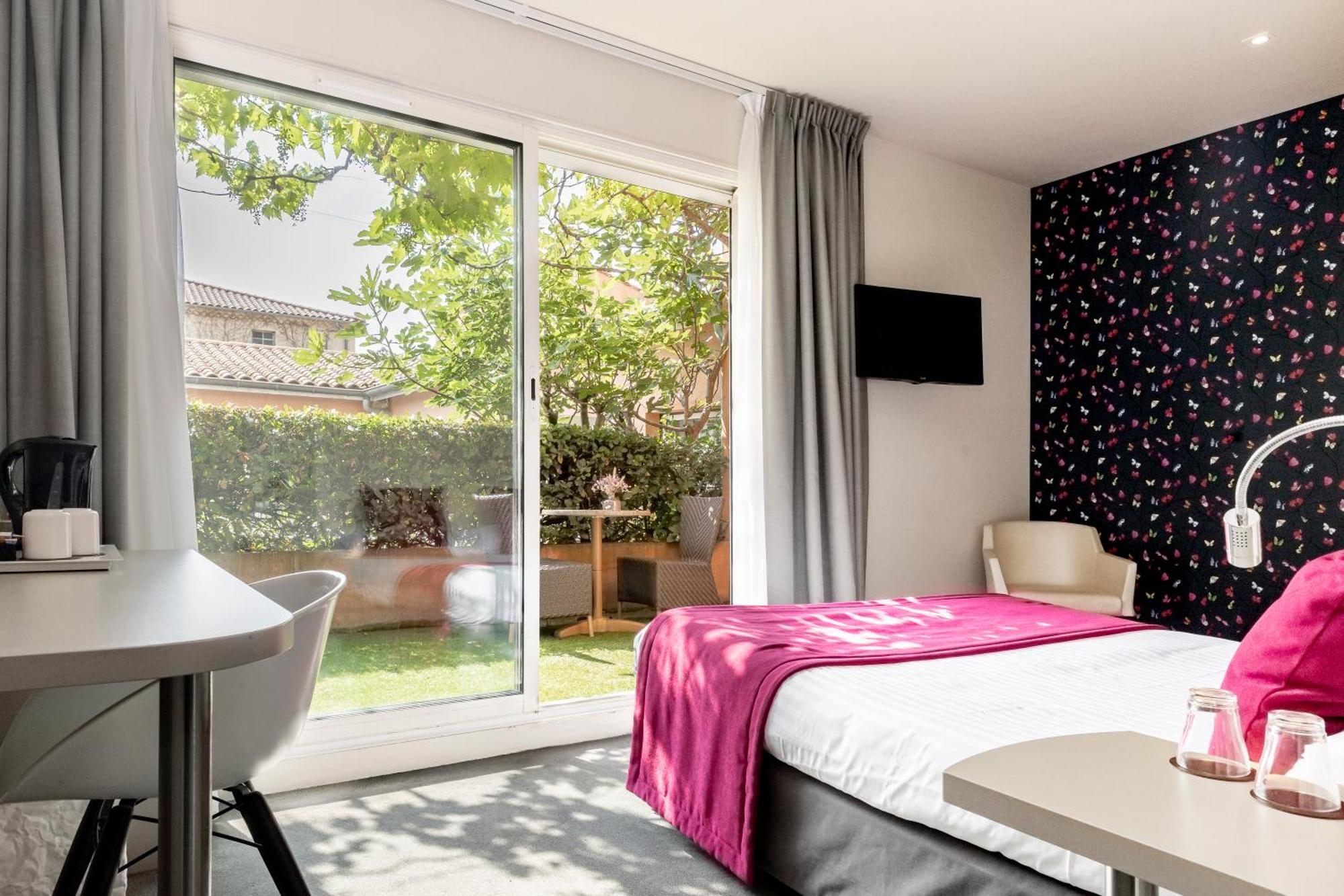 Le Carre D'Alethius Logis Hotel Restaurant Charmes-sur-Rhone Экстерьер фото