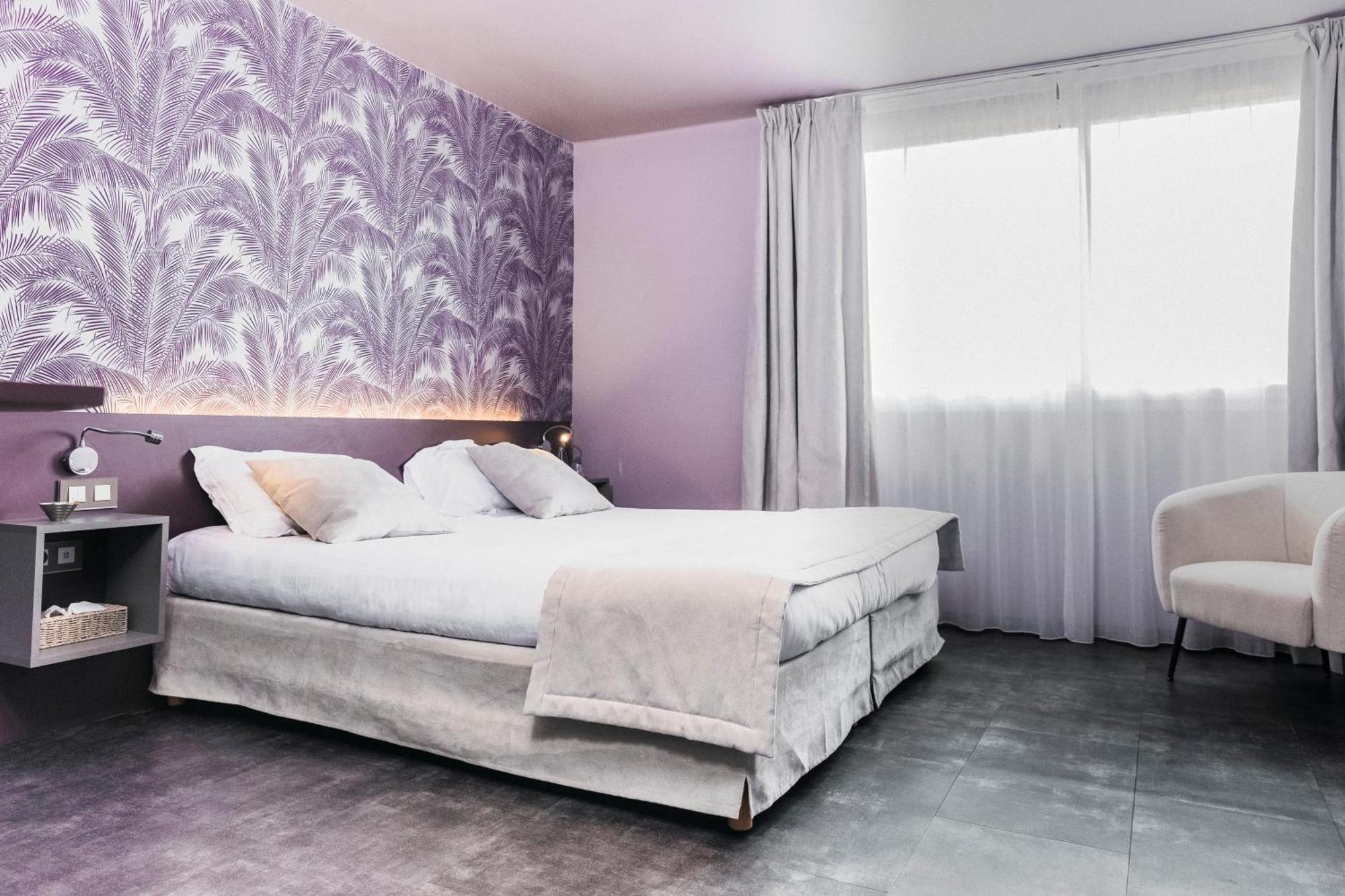 Le Carre D'Alethius Logis Hotel Restaurant Charmes-sur-Rhone Экстерьер фото