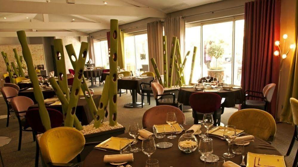 Le Carre D'Alethius Logis Hotel Restaurant Charmes-sur-Rhone Экстерьер фото